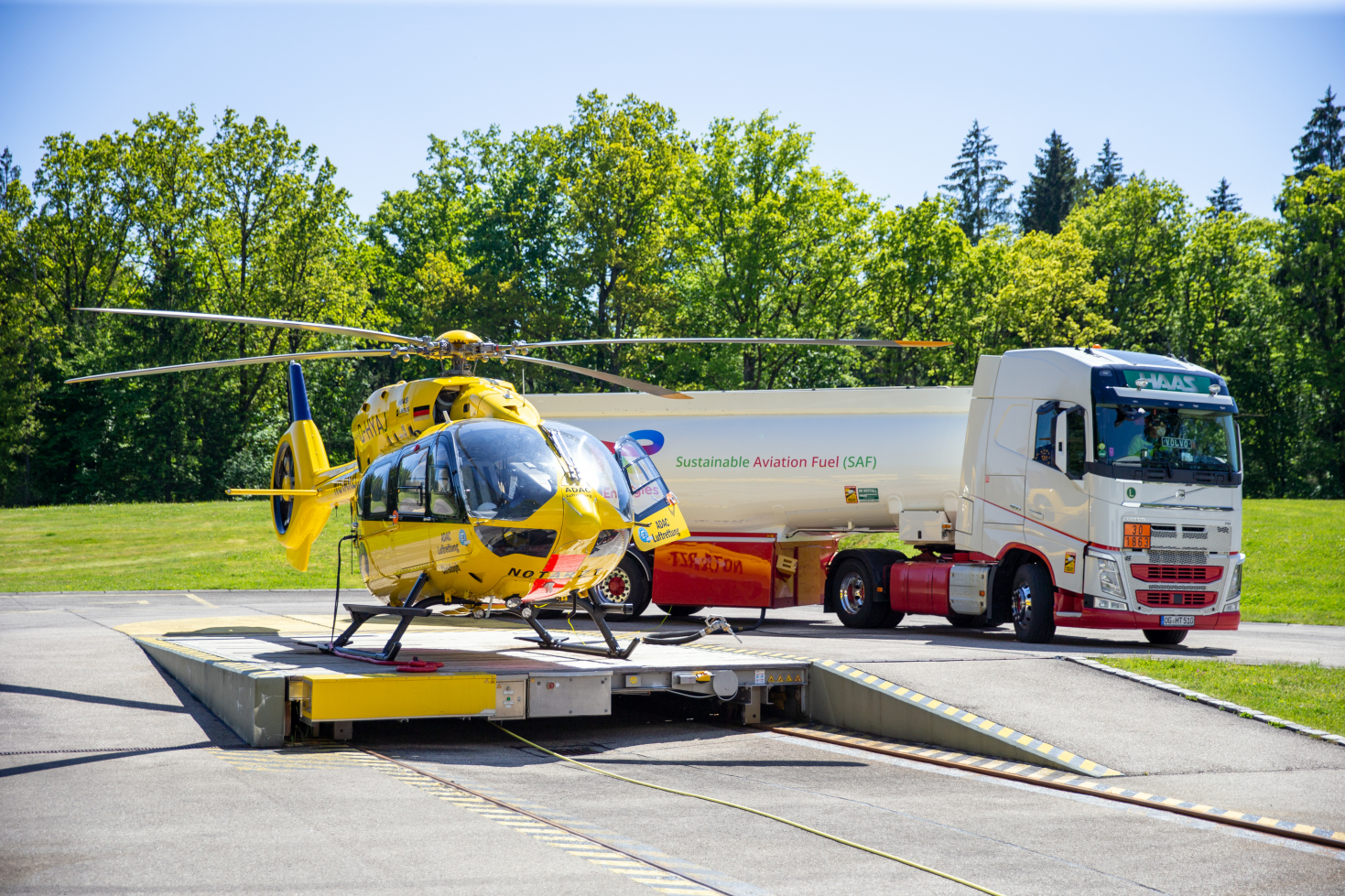 First rescue helicopter flies on sustainable aviation fuel - ADAC  Luftrettung